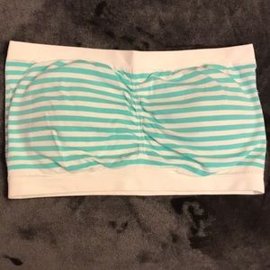 Strapless bandeau bra